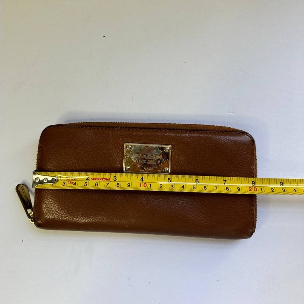Michael Kors Jet Set Wallet, Large Light Tan Brown Zip Around Inside Pockets - Picture 11 of 11